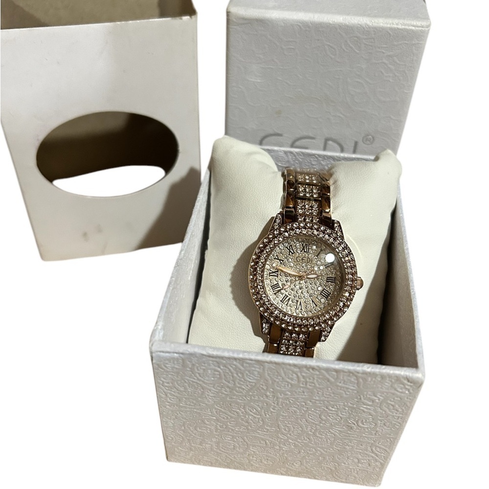 Gedi Luxurious women’s Gold and Silver Crystal-Embellished Watch - Picture 3 of 8
